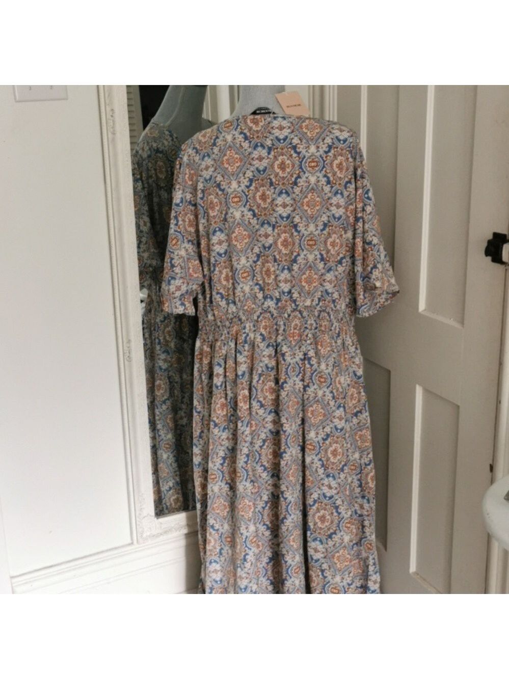 NWT Bloomchic plus fluttersleeve ditzy floral pocket split maxi dress Size 18/20 - Picture 5 of 9